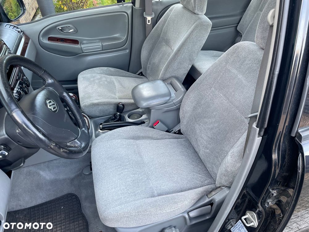 Suzuki Grand Vitara 2.0 HDi - 12