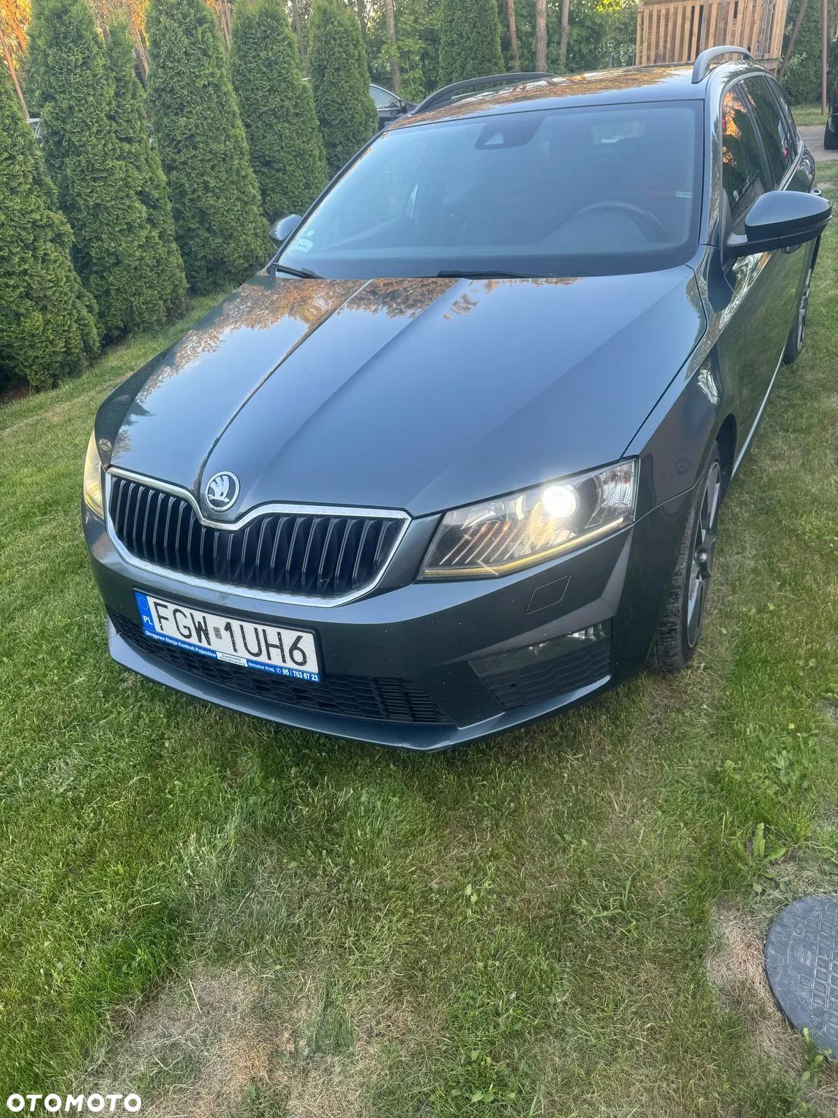 Skoda Octavia Combi 2.0 TDI RS - 1