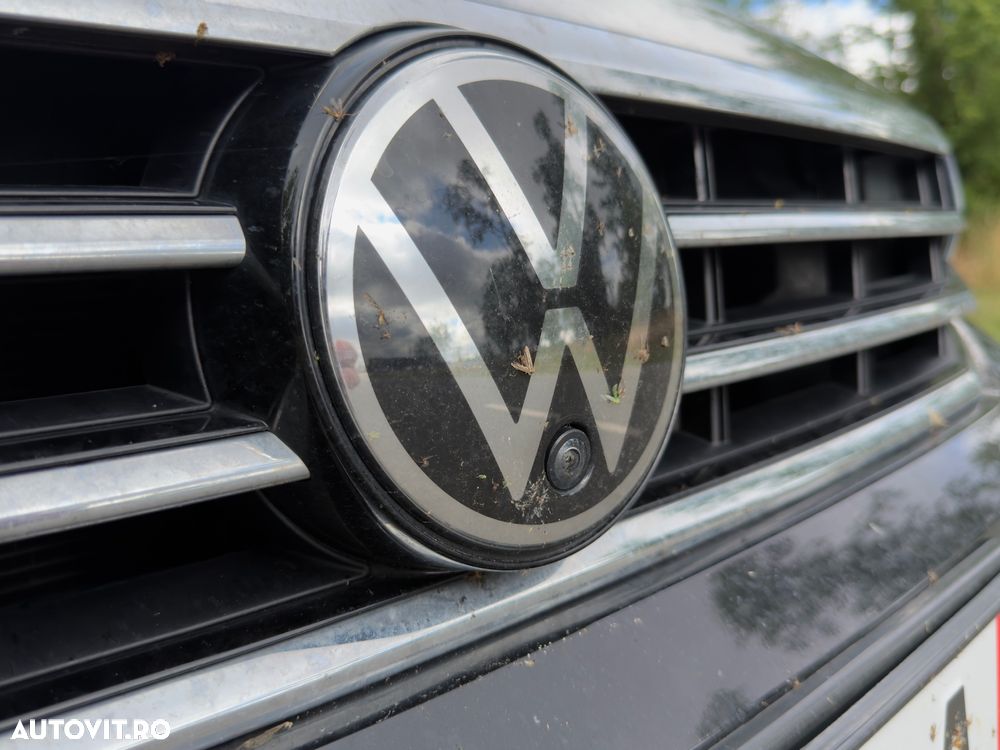 VOLKSWAGEN Passat 2023 — imagine 13