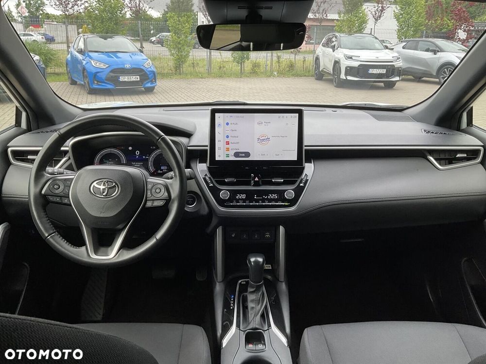 Toyota Corolla Cross - 11