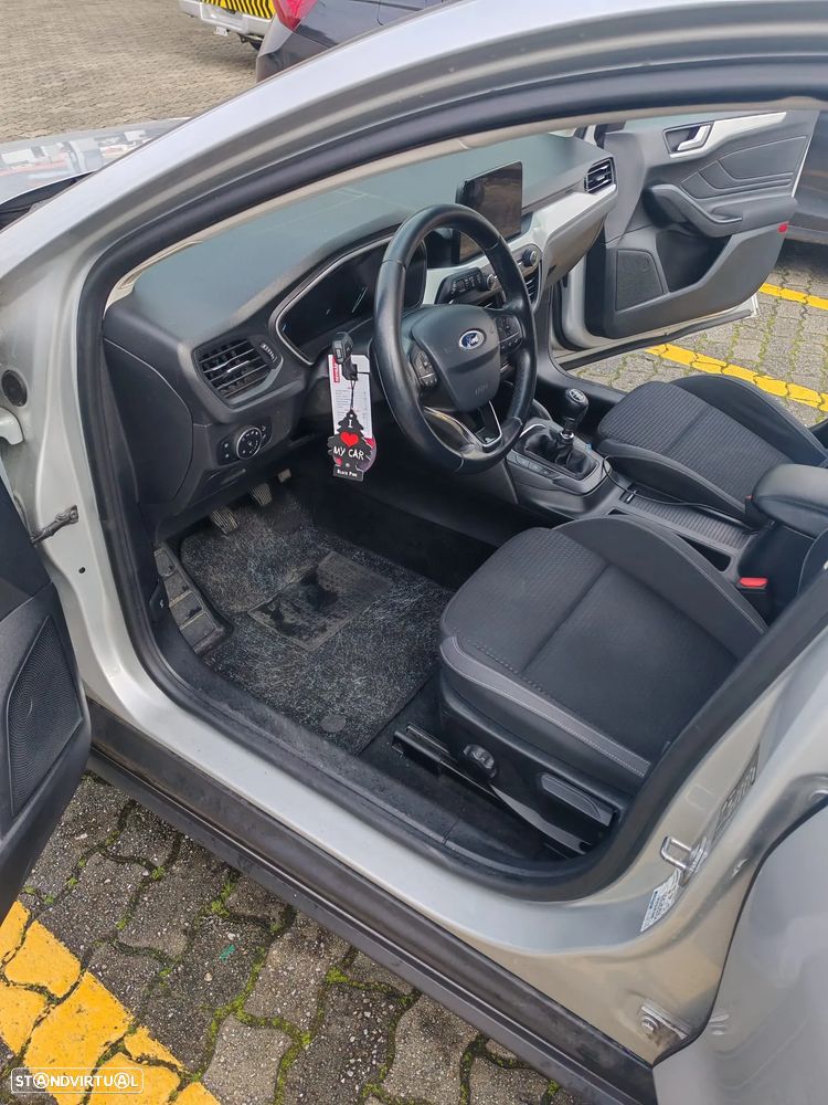 Ford Focus 1.5 TDCi ECOBlue Business - 3