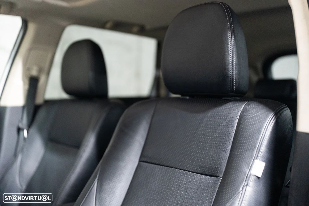 Mitsubishi Outlander 2.0 4WD - 25