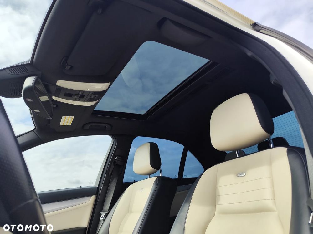 Mercedes-Benz Klasa C 350 BlueEff Avantgarde - 33