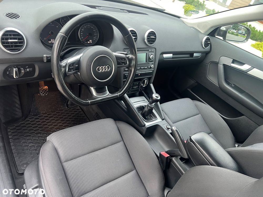 Audi A3 Sportback 2.0 TDI DPF quattro Ambition - 28
