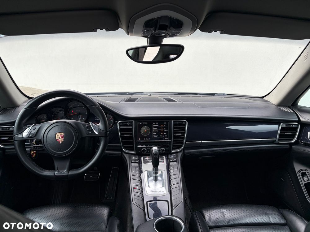 Porsche Panamera Diesel - 12
