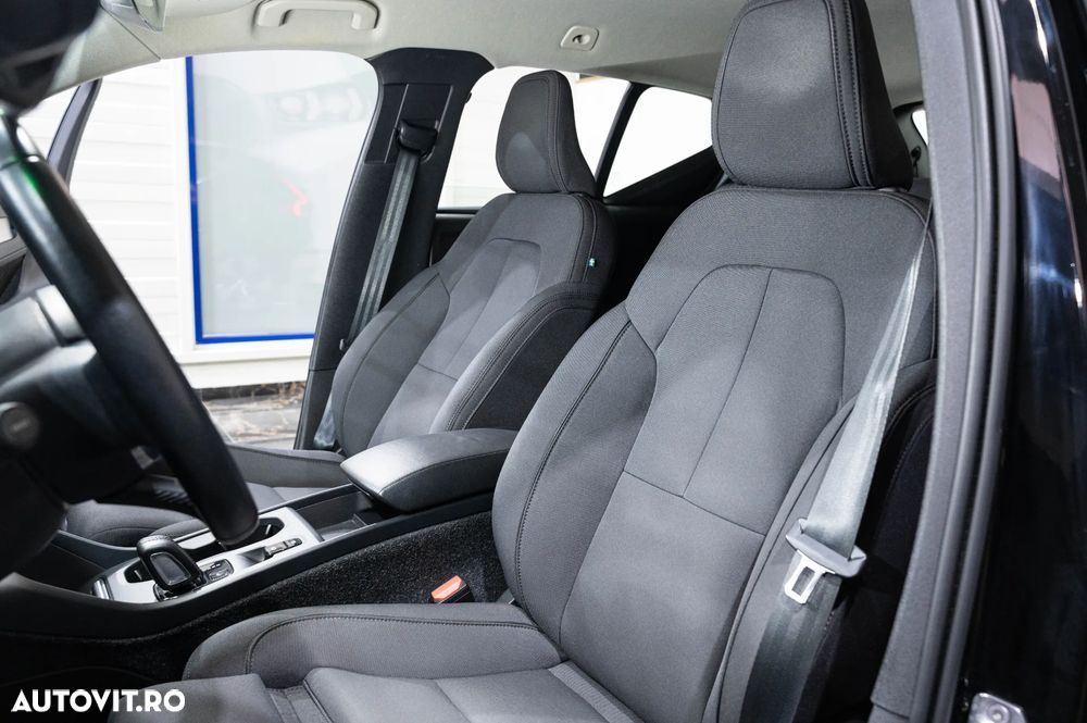 Volvo XC 40 Recharge T4 Twin Engine AT7 Inscription Expression - 5