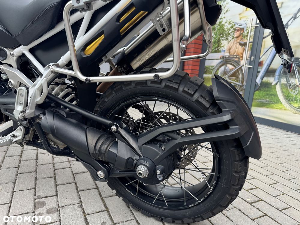 Triumph Tiger - 9