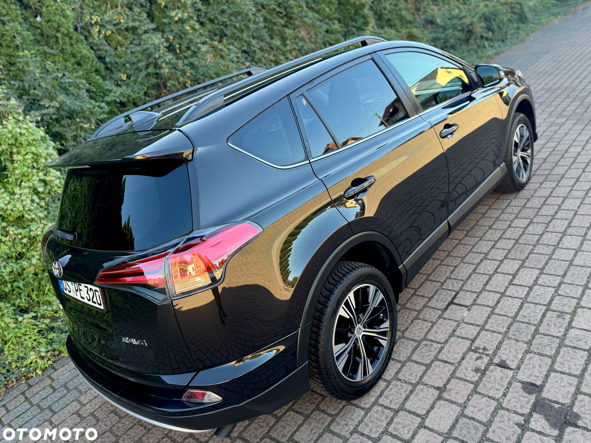 Toyota RAV4 2.0 D-4D Premium 4x2 - 16