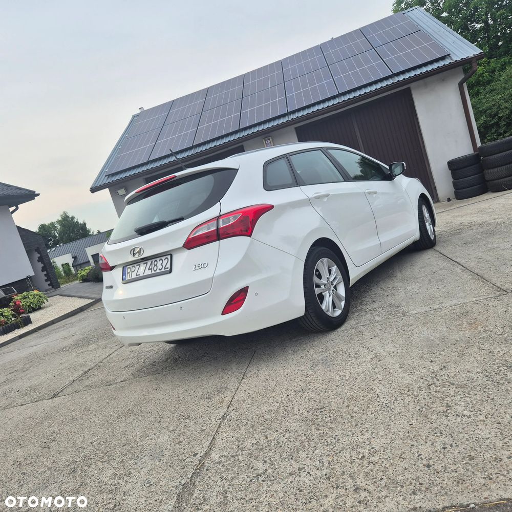 Hyundai i30 blue Kombi 1.4 Classic Navigation - 5