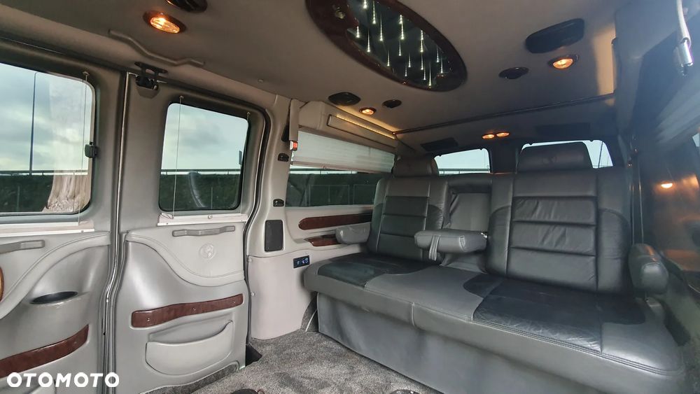 Chevrolet Express - 14