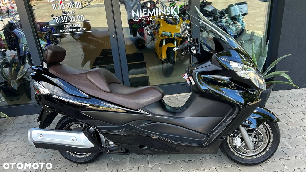 Suzuki Burgman - 24