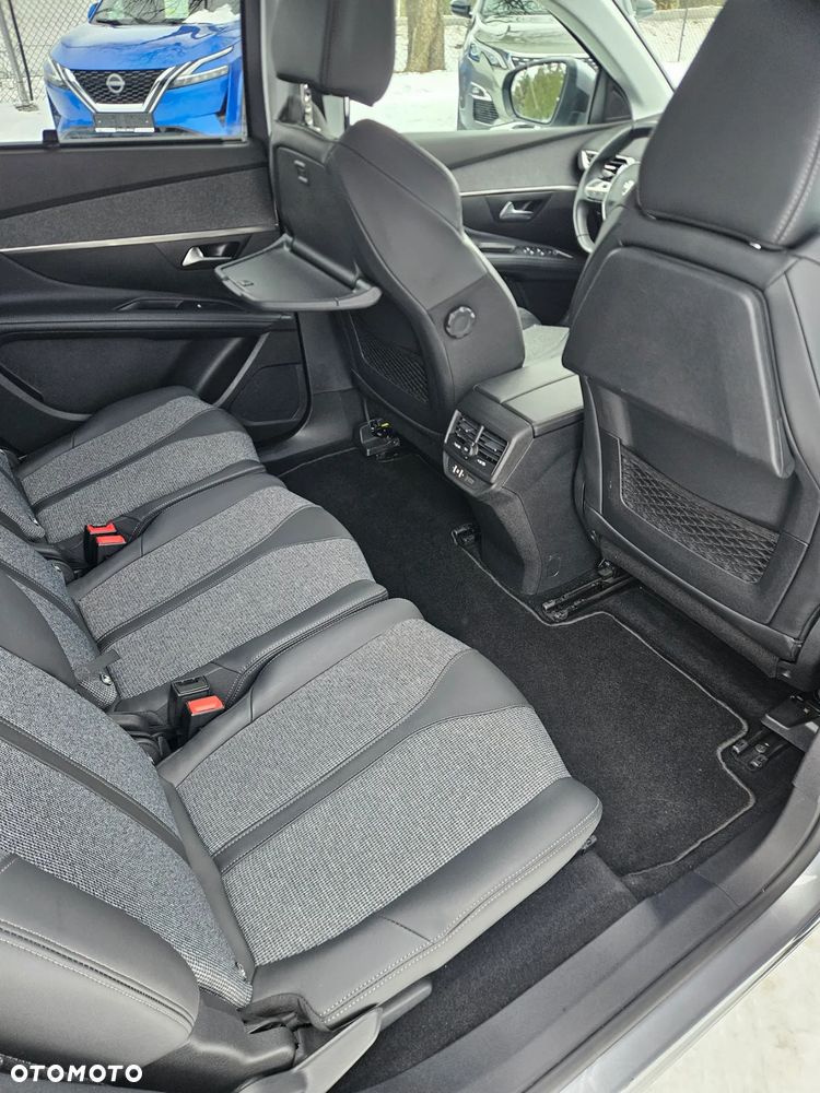 Peugeot 5008 BlueHDi 130 EAT8 Allure - 29