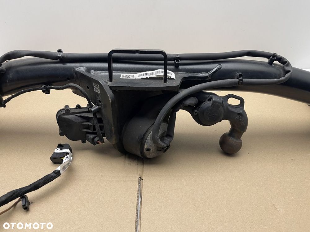 HAK HOLOWNICZY AUDI Q3 ELEKTRYCZNY 83A800495B - 2