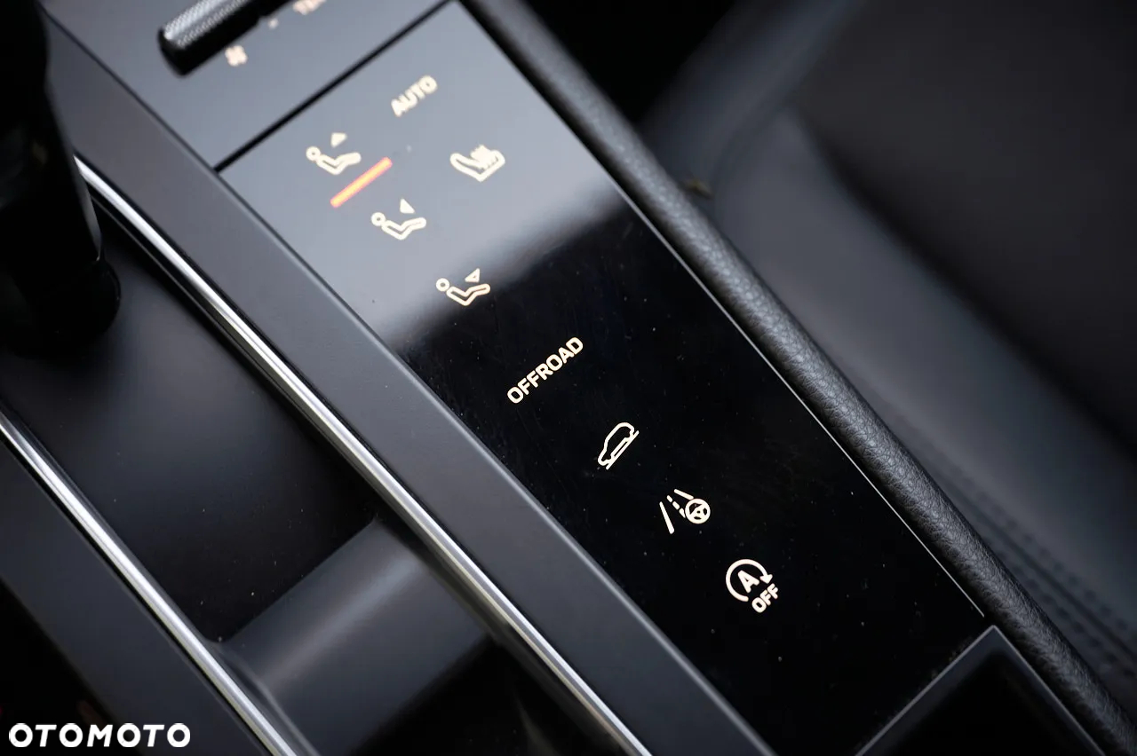 Porsche Macan - 36