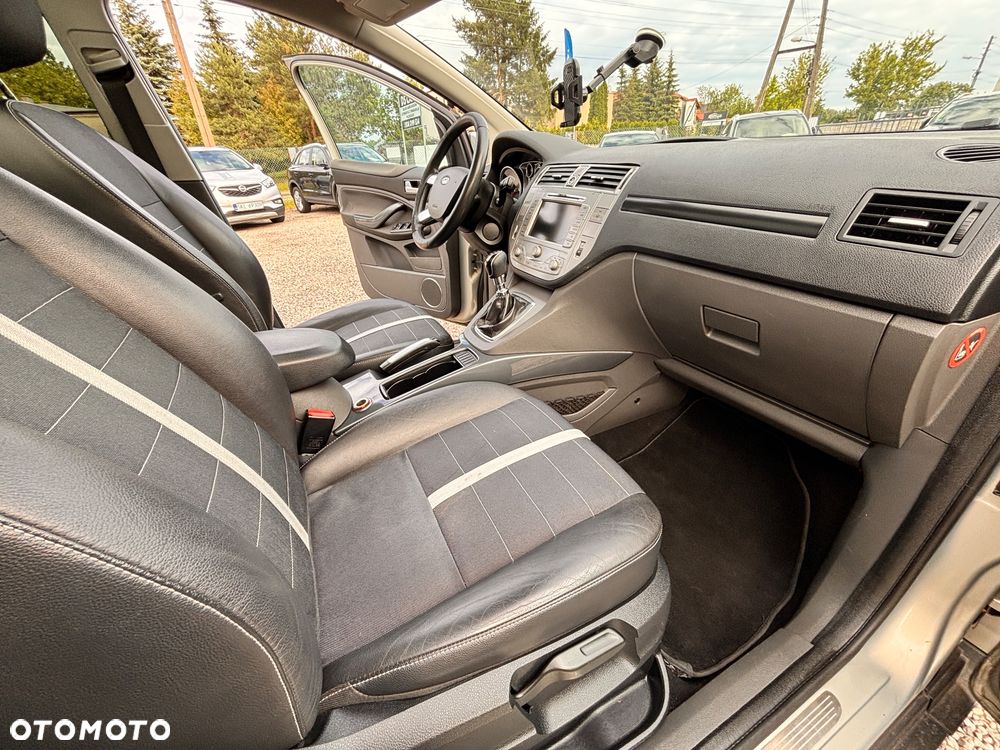 Ford Kuga 2.0 TDCi Titanium - 9