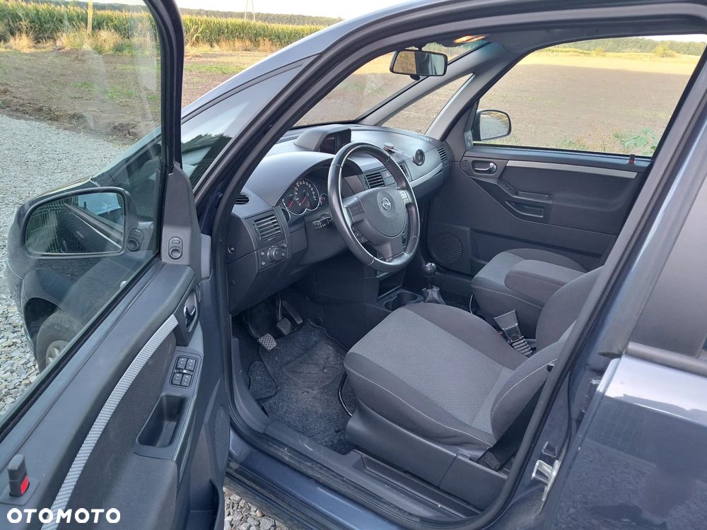 Opel Meriva 1.6 Cosmo - 11