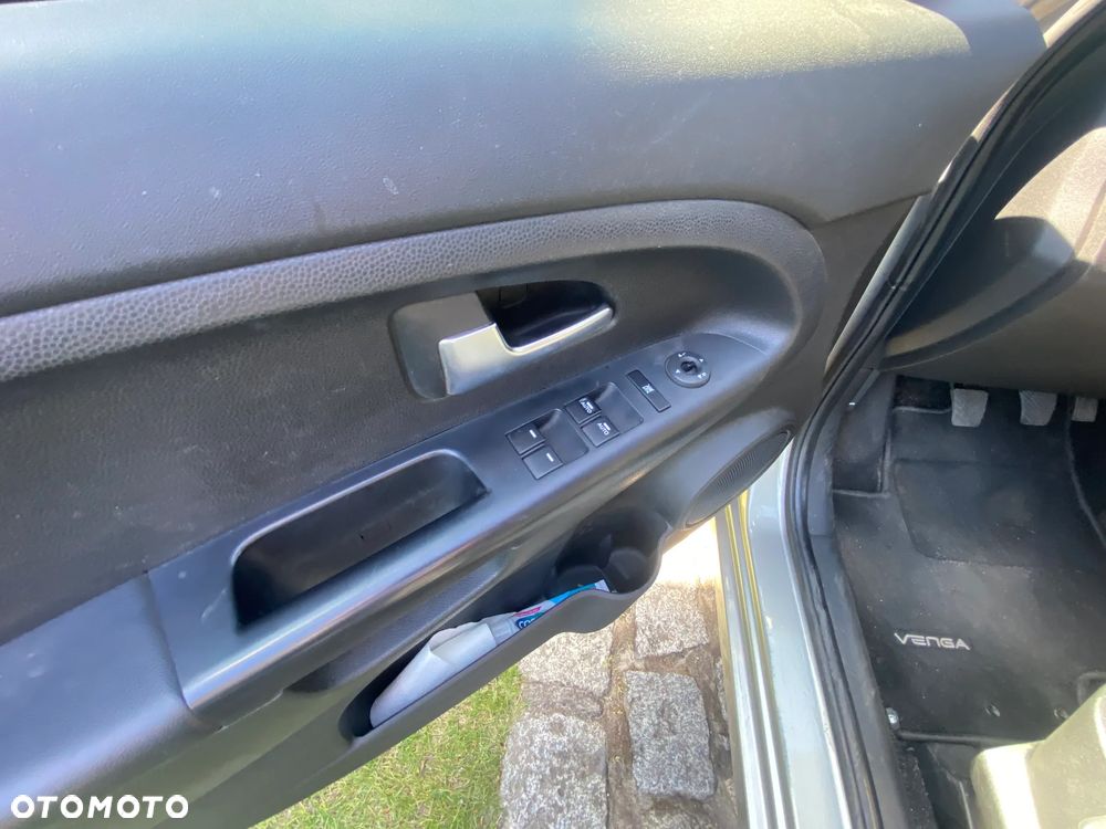 Kia Venga 1.4 L - 14