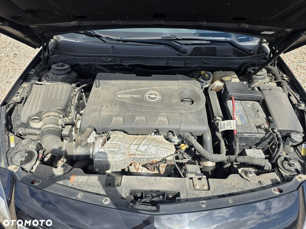 Opel Insignia - 12
