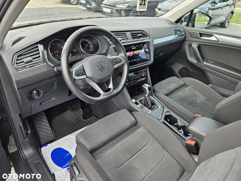 Volkswagen Tiguan - 23