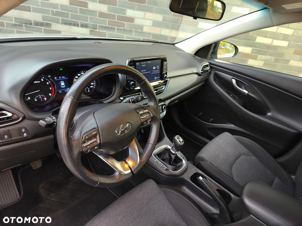 Hyundai i30 1.5 T-GDI 48V Smart - 12