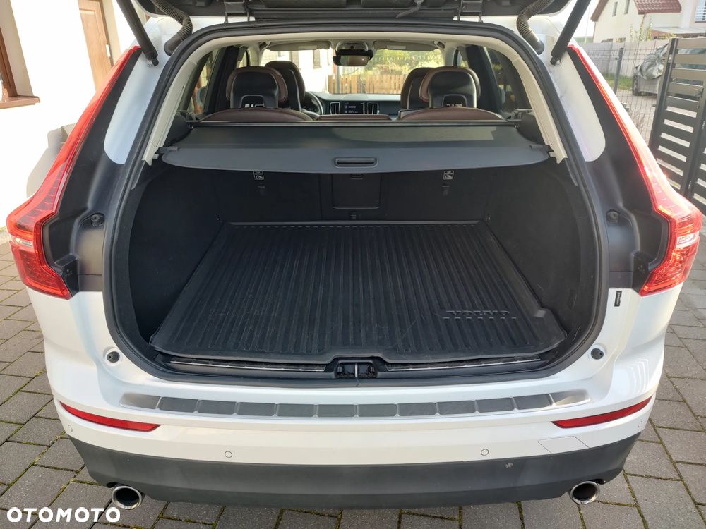 Volvo XC 60 T5 AWD Momentum - 12