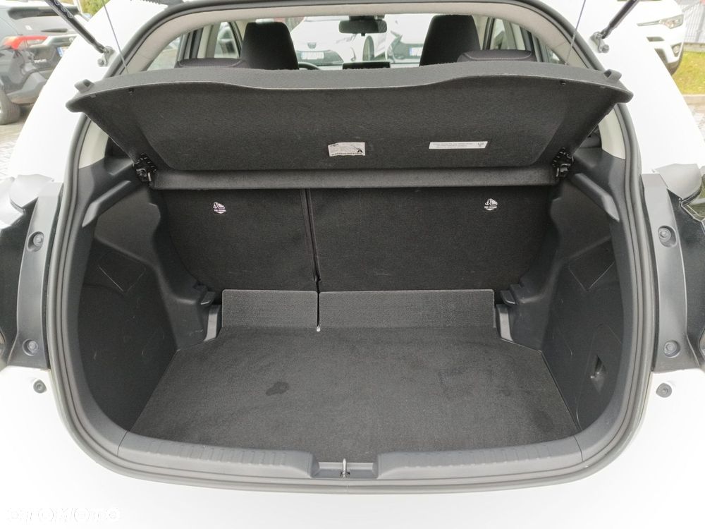 Toyota Yaris - 10