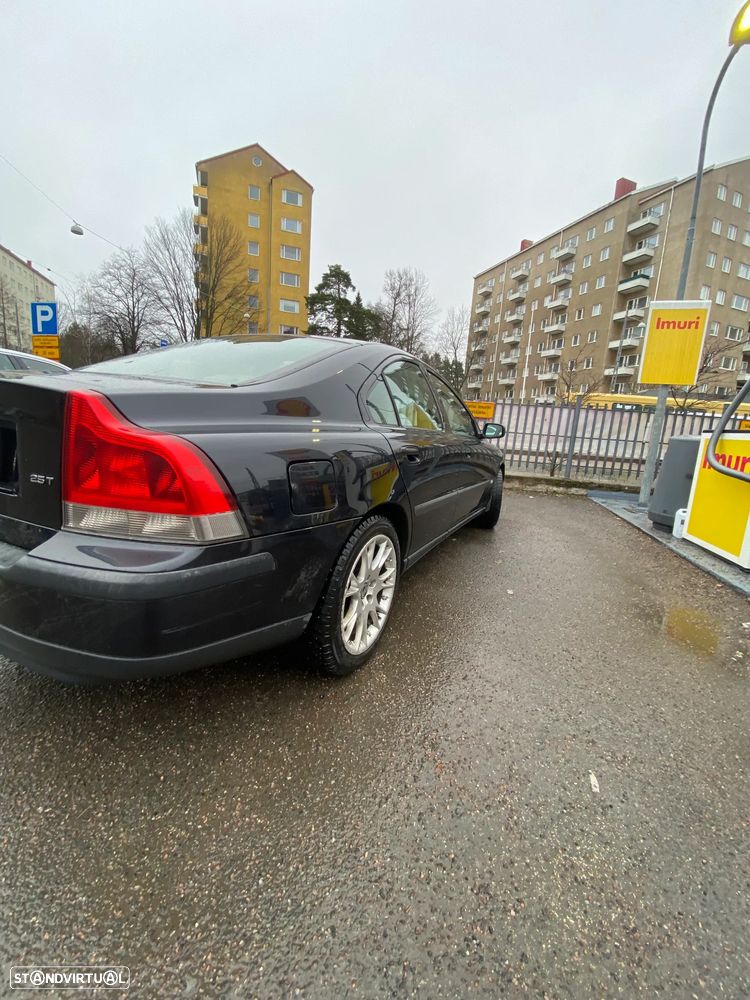 Volvo S60 2.5T Aut. Momentum - 3