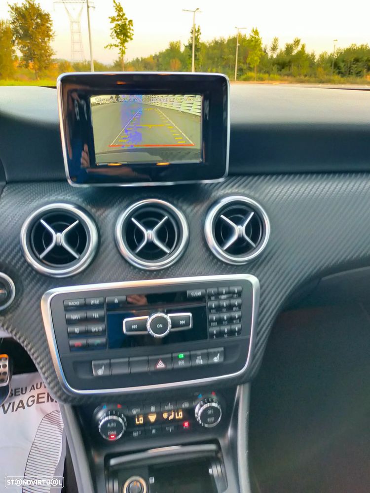 Mercedes-Benz A 200 d AMG Line - 17