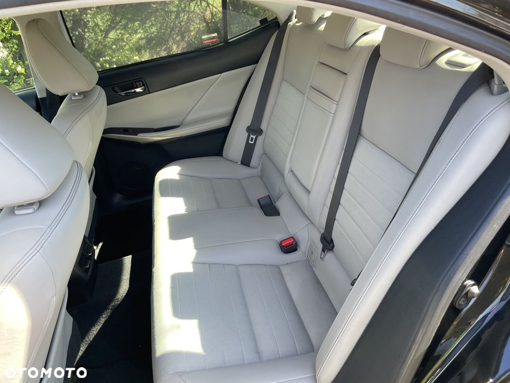 Lexus IS 200t Elite - 20