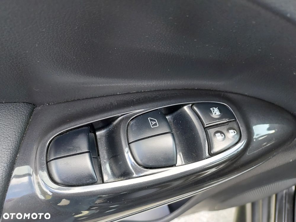 Nissan Juke 1.6 N-Connecta Xtronic - 11