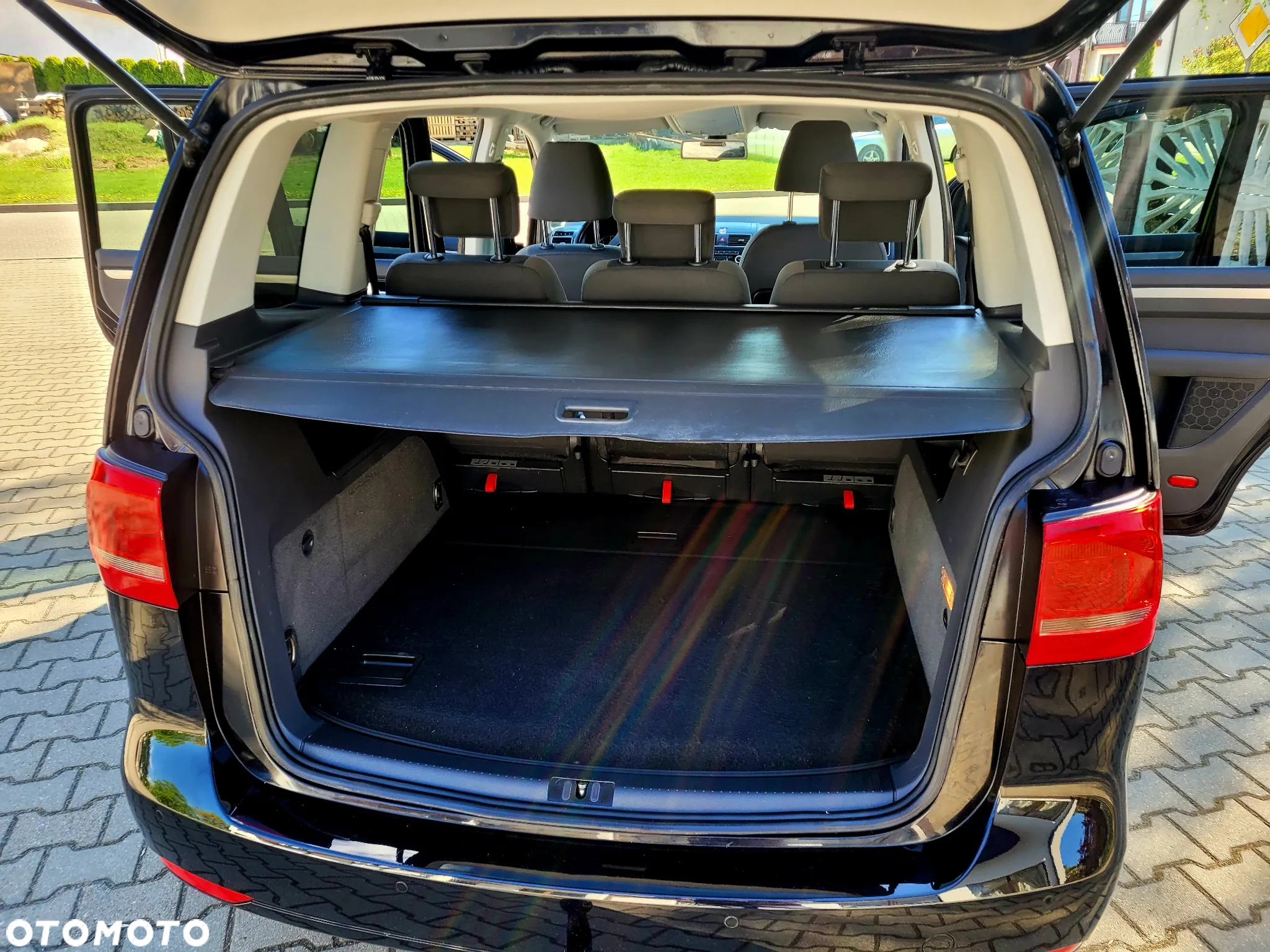 Volkswagen Touran 1.6 TDI DPF BlueMotion Technology DSG Comfortline - 17