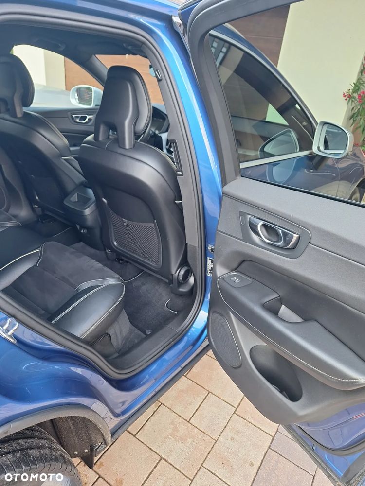 Volvo XC 60 D4 AWD R-Design - 17