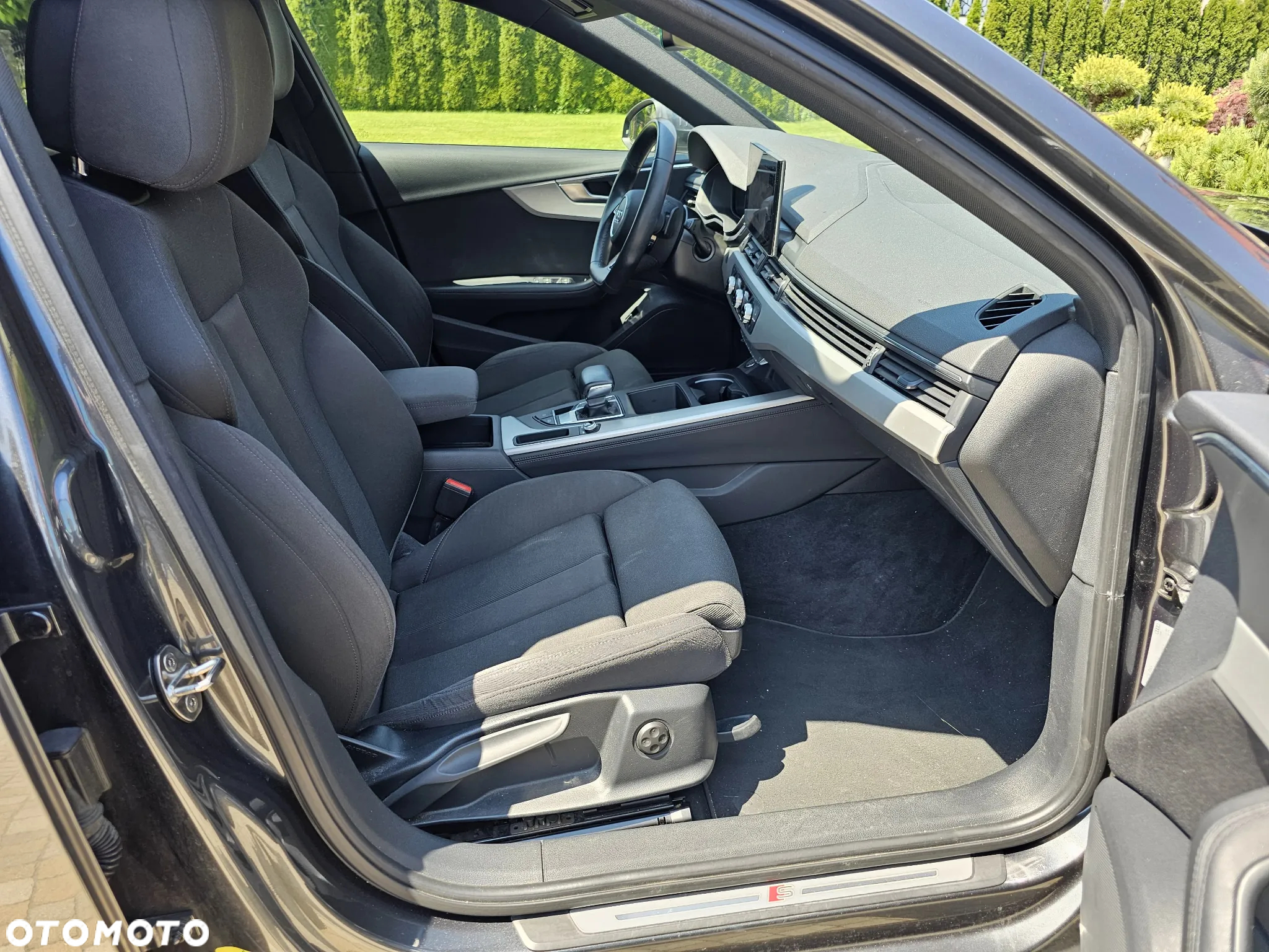 Audi A4 Avant 40 TDI S tronic S line - 32