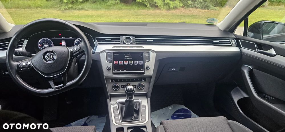 Volkswagen Passat 2.0 TDI BMT Highline - 17