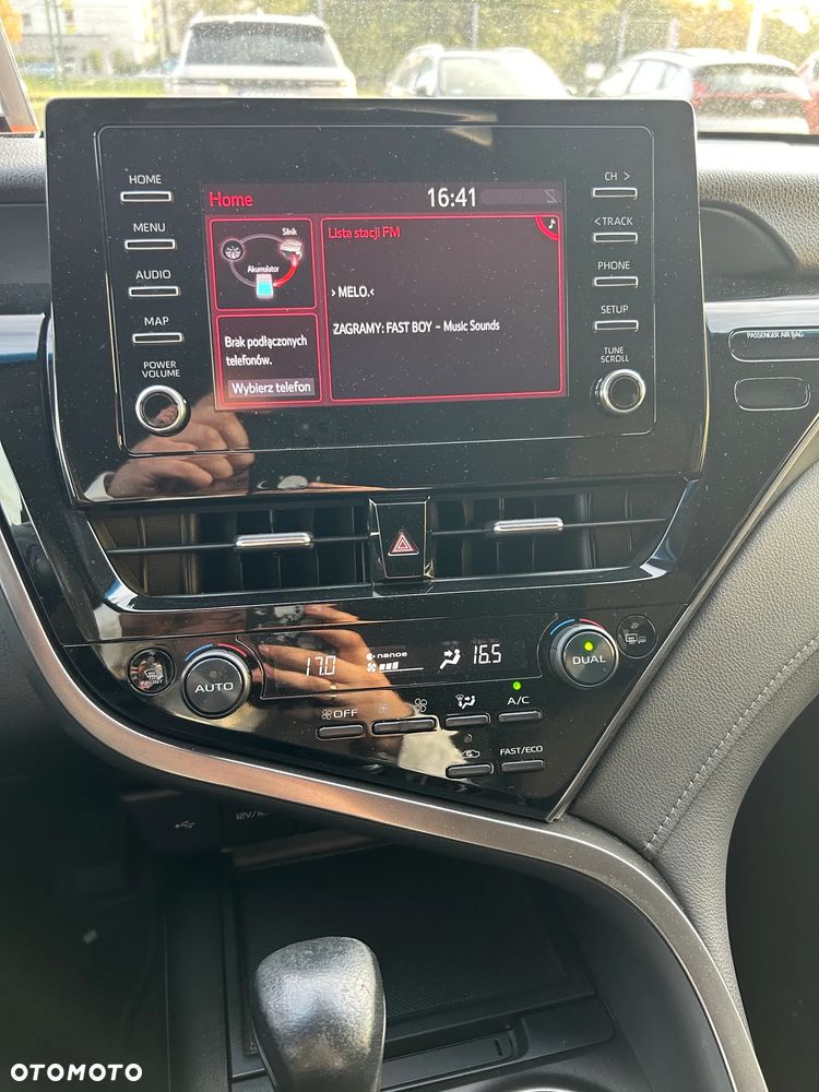 Toyota Camry - 8