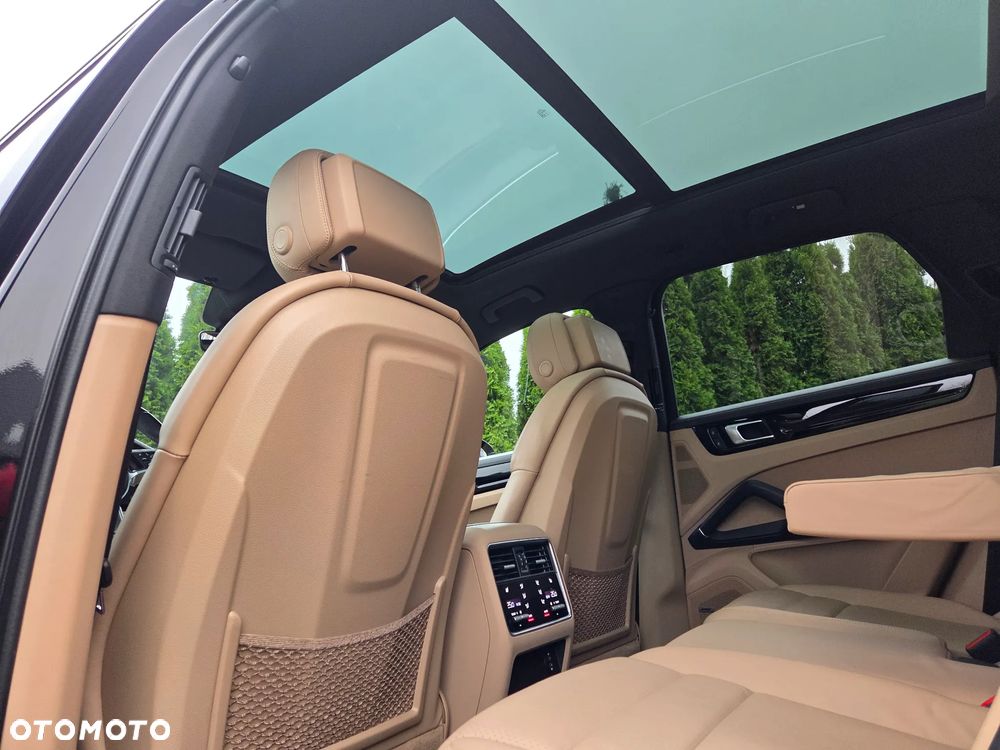 Porsche Cayenne E-Hybrid Tiptronic S - 28