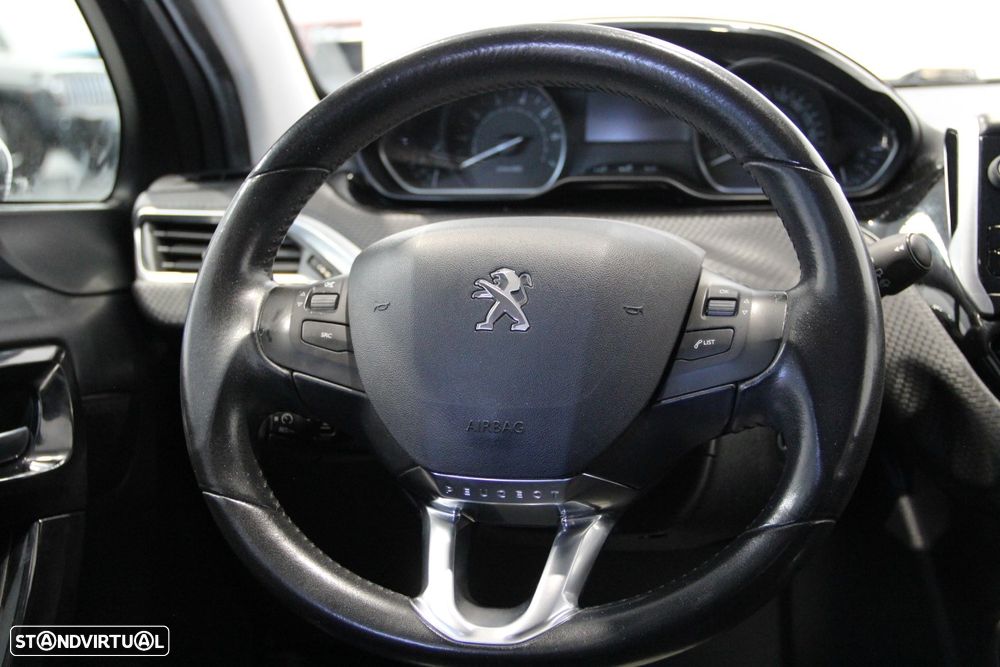 Peugeot 208 1.2 PureTech Style - 9