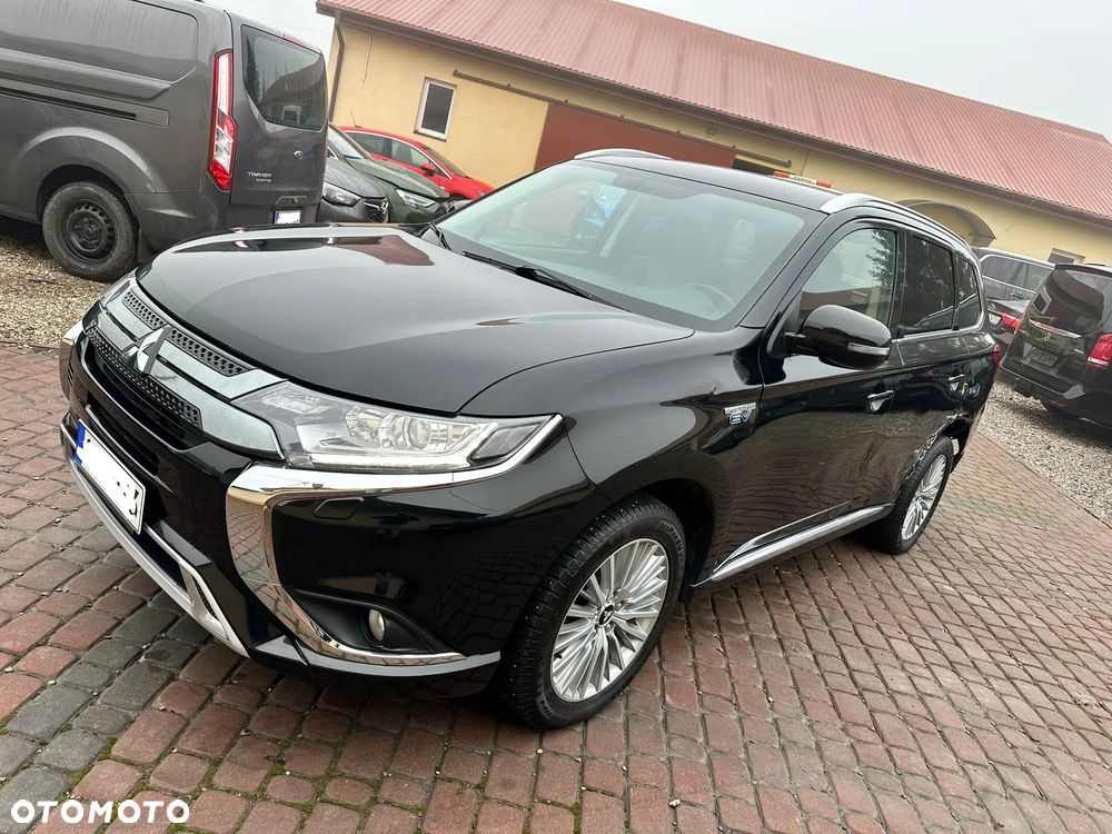 Mitsubishi Outlander 2.4 4WD Diamant - 3