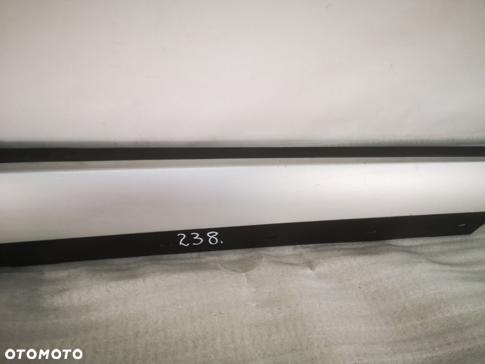 BMW X1 E84 09- PRAWA LISTWA PROGOWA / NAKŁADKA PROGU NR AUKCJI PR238 - 5