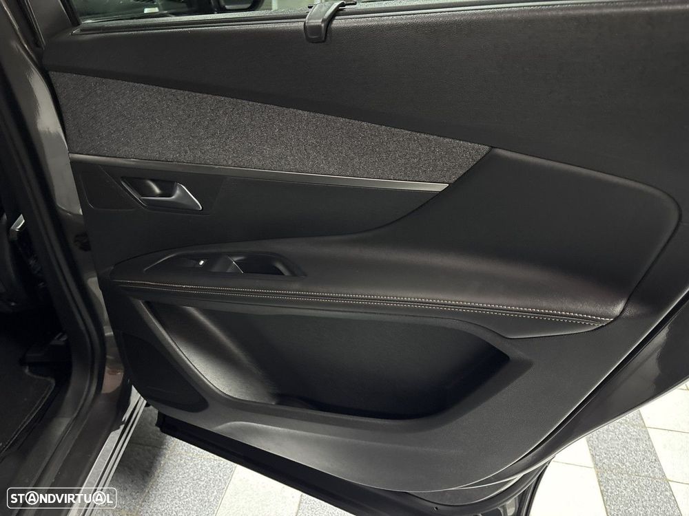 Peugeot 5008 1.5 BlueHDi GT Line - 23