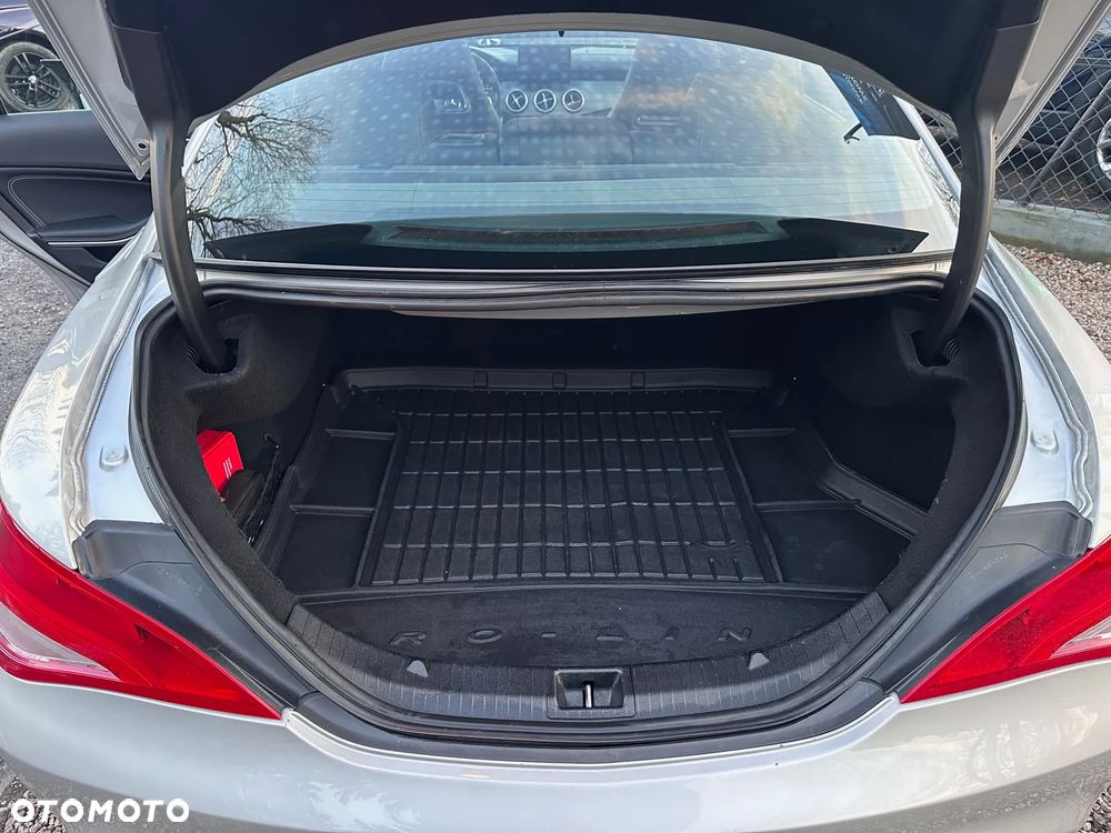 Mercedes-Benz CLA 250 4Matic 7G-DCT Urban - 7