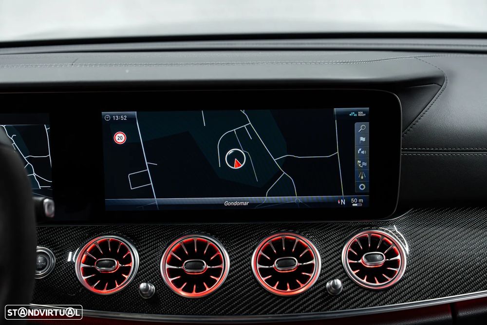 Mercedes-Benz E 63 AMG S 4-Matic+ - 38