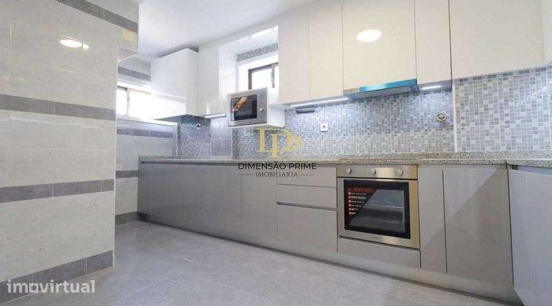 Apartamento T2 Remodelado | Rio Tinto | Junto ao Continente - Grande imagem: 4/12