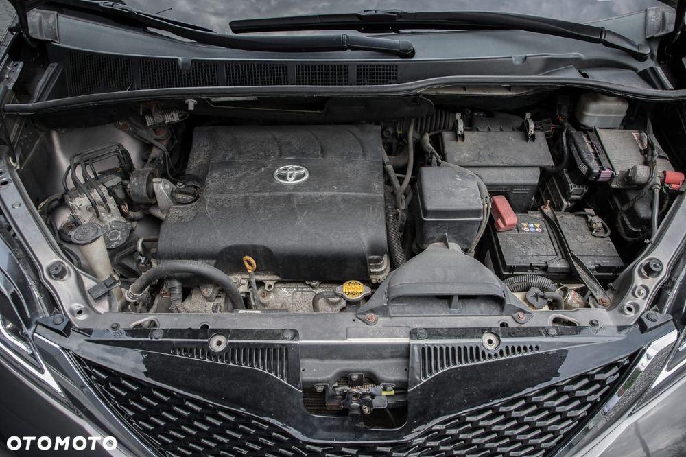 Toyota Sienna 3.5 V6 - 5