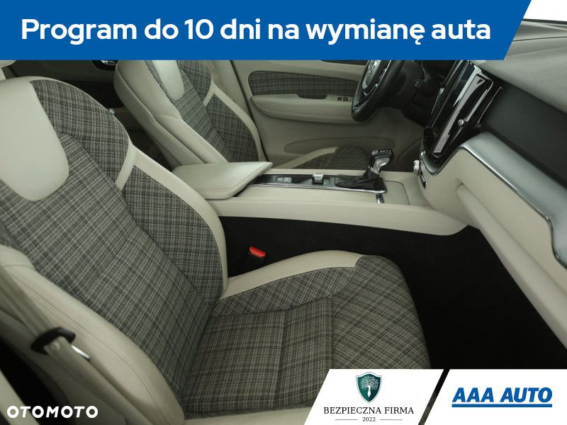 Volvo XC 60 - 8