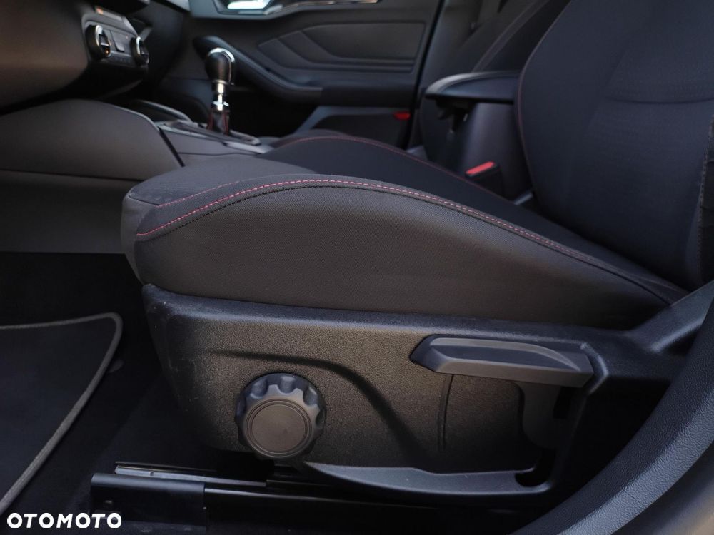 Ford Focus 1.5 EcoBoost ST-Line ASS - 25