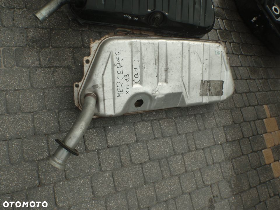 zbiornik bak paliwa mercedes w124 190  oryginał igła - 2