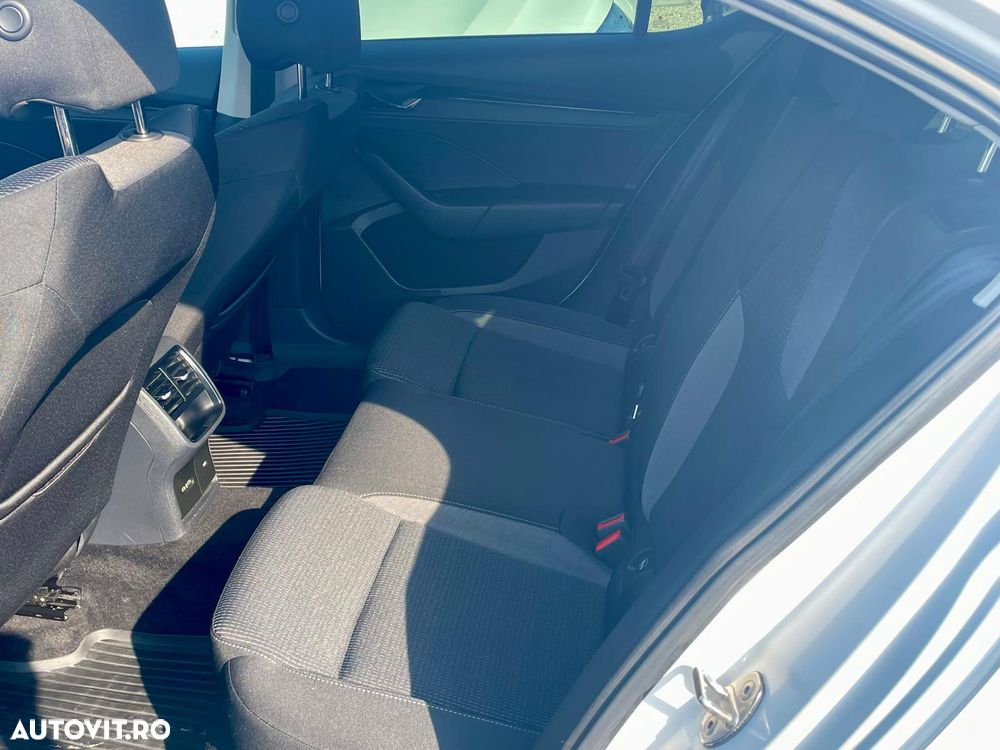 Skoda Octavia 1.5 TSI DSG Mild Hybrid Ambition - 17