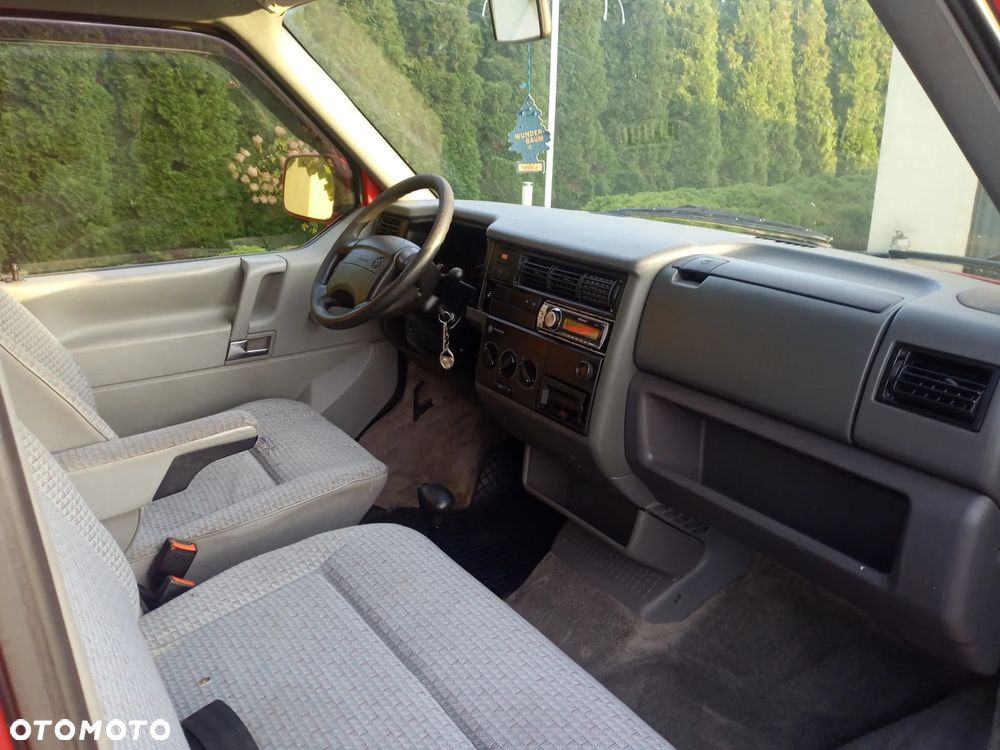 Volkswagen Transporter - 9