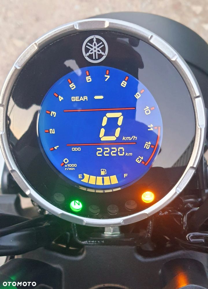 Yamaha XSR - 8
